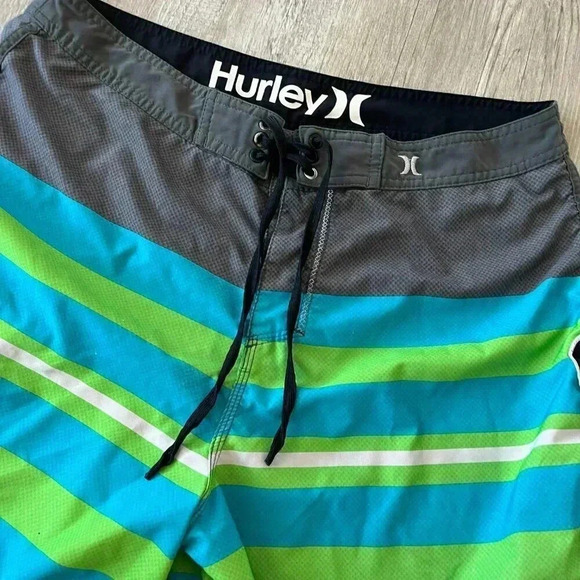 Mens Hurley Multicolor Stripe Swim Trunks - M - Picture 2 of 9